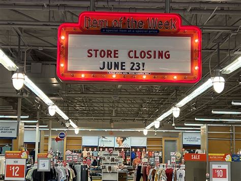 old navy mall closing.